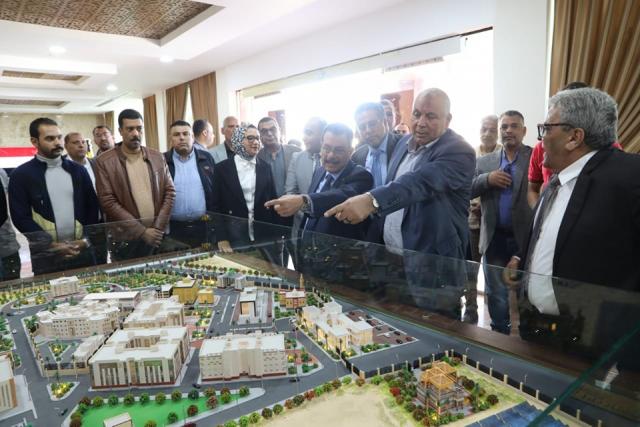 محافظ الوادي الجديد يستقبل وفد شركة "باراديس