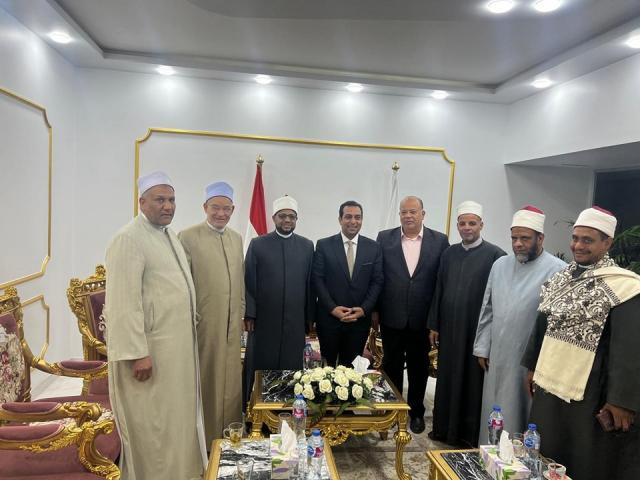 نائب المحافظ يستقبل الأمين العام لمجمع البحوث