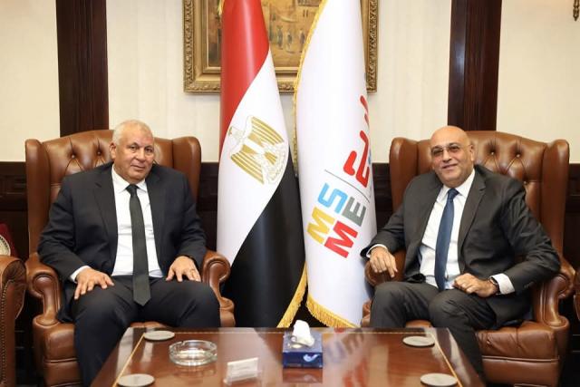 محافظ الوادي الجديد و رئيس جهاز المشروعات