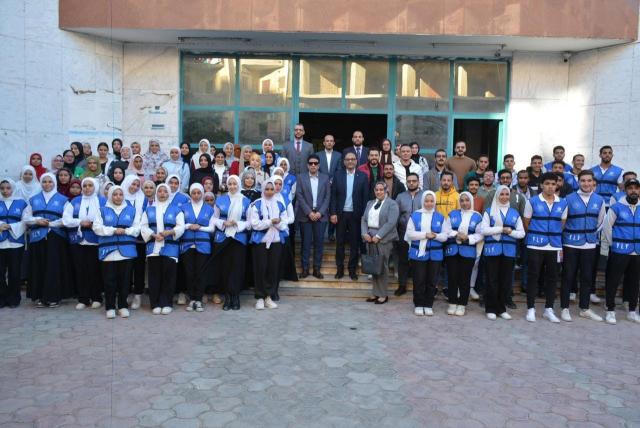 نائب محافظ سوهاج يشهد فعاليات مبادرة "بداية "