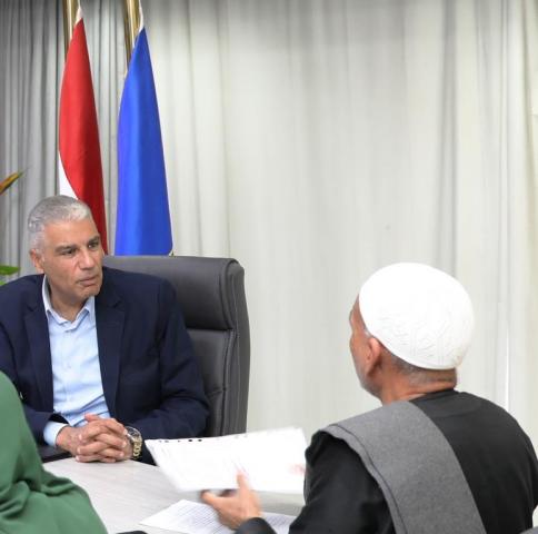 اللقاء الأسبوعى لمحافظ أسوان مع المواطنين