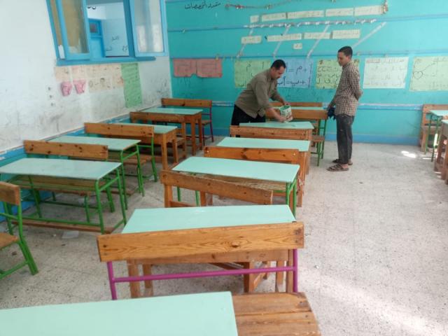 اصلاح المقاعد المدرسية