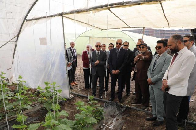 محافظ المنيا ورئيس الجامعة يفتتحان مشروعات زراعية