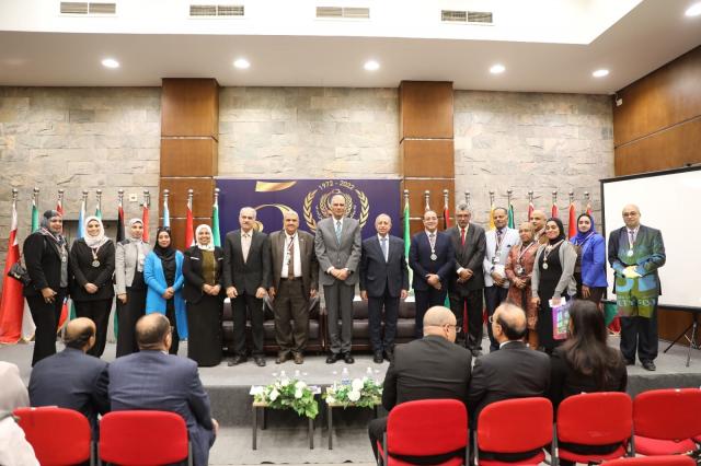 محافظ أسوان يفتتح المعرض المحلى للعلوم والهندسة