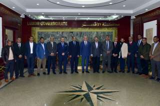 محافظ الأقصر يستقبل رئيس قطاع...