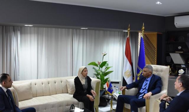 محافظ أسوان مع رئيس الهيئة العامة للتخطيط العمران