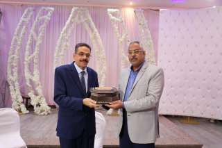 تكريم ” وكيل تعليم البحر...