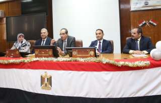 رئيس جامعة الفيوم يفتتح دورة...