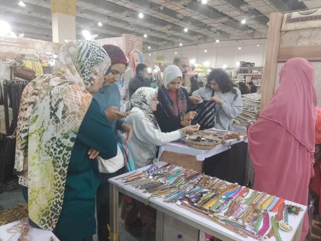 جناح سيدات حلايب وشلاتين في معرض تراثنا
