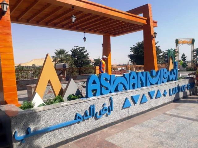 استعدادات محافظة أسوان للاحتفال بالكريسماس
