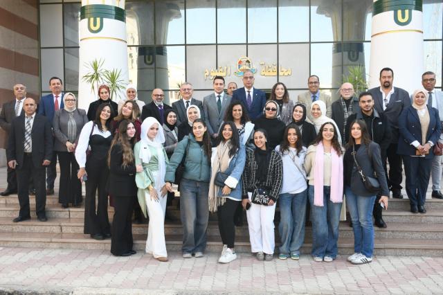 محافظ الفيوم ووفد الجامعة