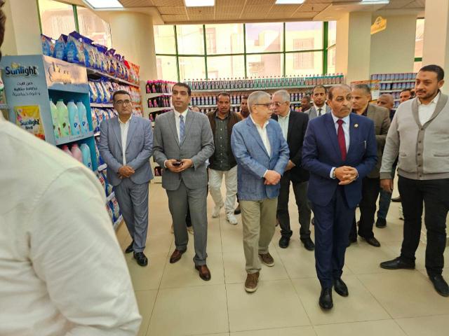 جولة نائب محافظ الأقصر