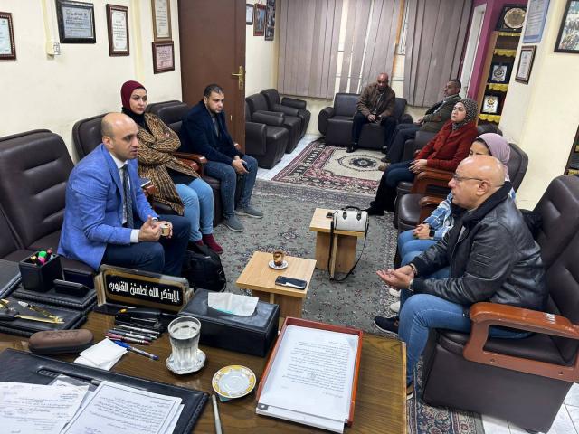 "وكيل صحة قنا" يستقبل فريق المعامل المركزية