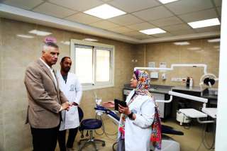 محافظ أسوان يتابع منظومة العمل...