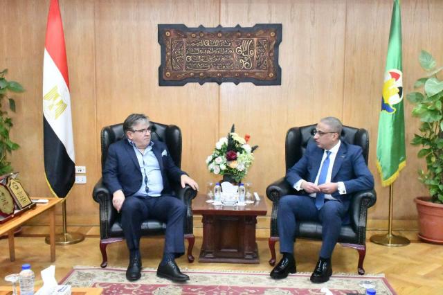محافظ الفيوم يستقبل سفير البوسنة والهرسك بالقاهرة