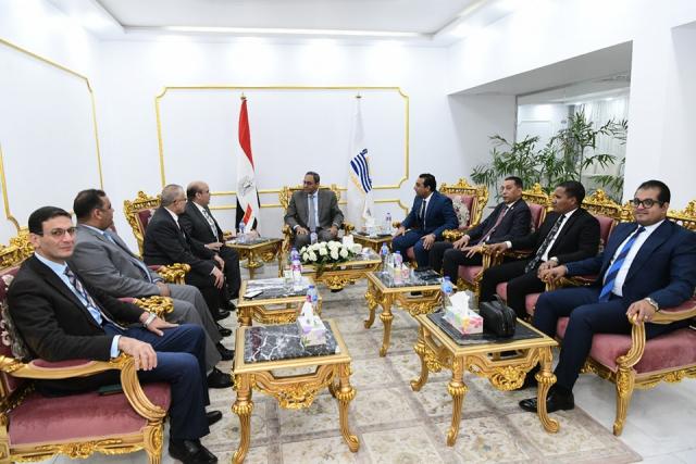 محافظ قنا يستقبل وفد وزارة العدل