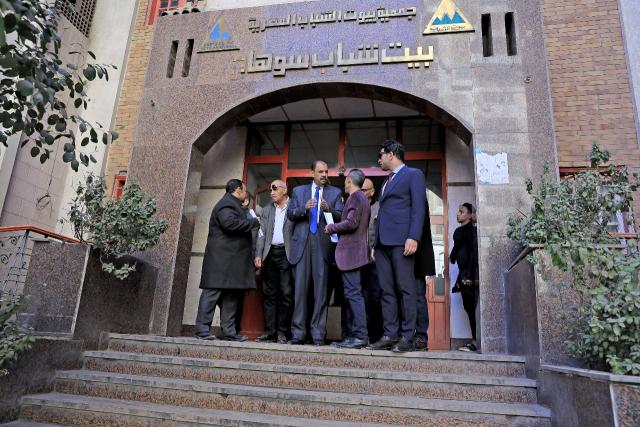 محافظ سوهاج يتفقد بيت شباب سوهاج