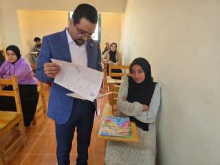 عميد المعهد الفني الصحي بقنا...