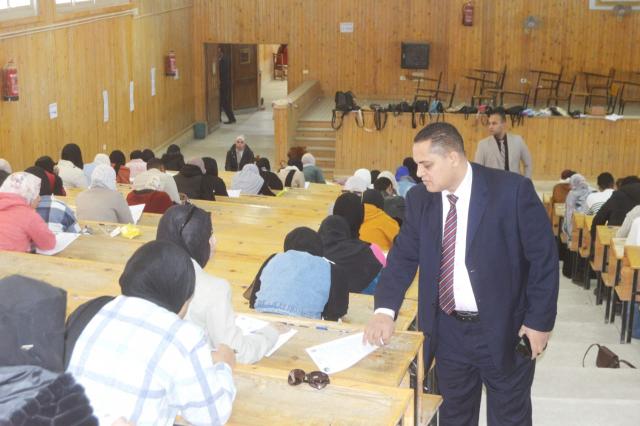 امتحانات حقوق جنوب الوادي