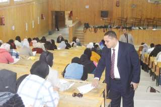 ”حقوق جنوب الوادي” تواصل امتحانات...
