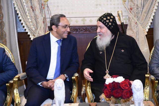 محافظ قنا يزور مطرانية الأقباط الأرثوذكس