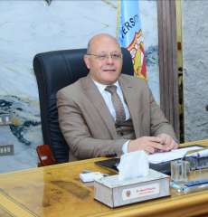 إنشاء أول حمام سباحة على...