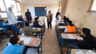 18016 طالباً وطالبة يؤدون امتحانات...