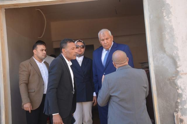 جولة محافظ الوادي الجديد