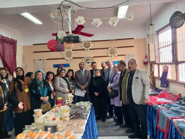 معرض ومنفذ بيع "الوحدة المنتجة" بمدرسة الحرية