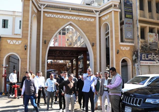 محافظ أسوان يتفقد الميادين والشوارع الرئيسية