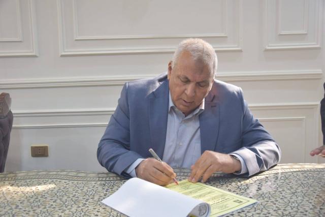 محافظ الوادي الجديد يعتمد نتيجة الشهادة الإعدادية