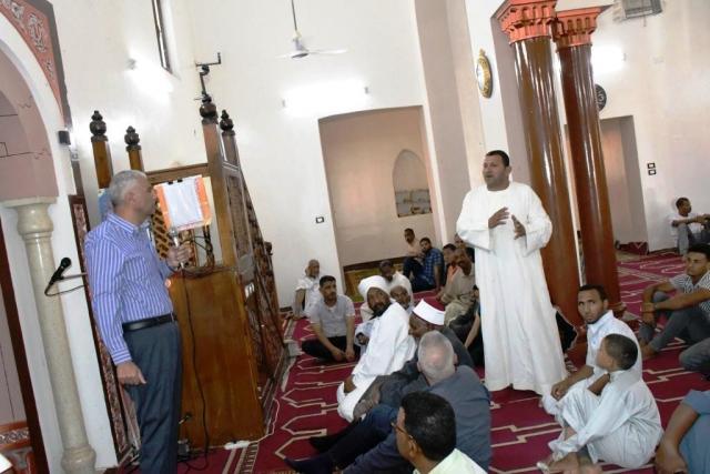لقاء محافظ أسوان مع الأهالي