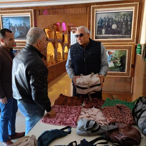 ..محافظ الوادي الجديد يتفقد سوق "تحيا مصر"
