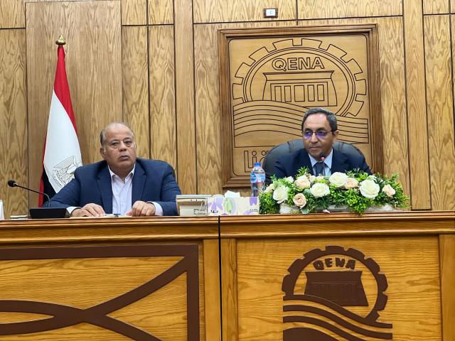 محافظ قنا يدشن مبادرة إنسانية لدعم غزة