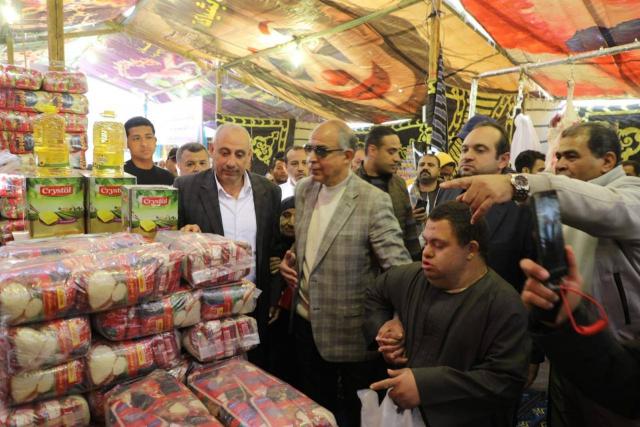 محافظ المنيا يفتتح معرضين" أهلاً رمضان"