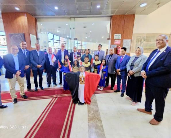 نائب محافظ الأقصر يفتتح المعرض التراثى