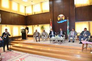 محافظ الفيوم يشهد جلسة ”الحوار...