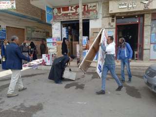 حملة لإزالة الإشغالات والإعلانات وتحرير...