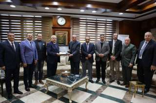 بعد لقاء محافظ المنيا  ووفد البنك...