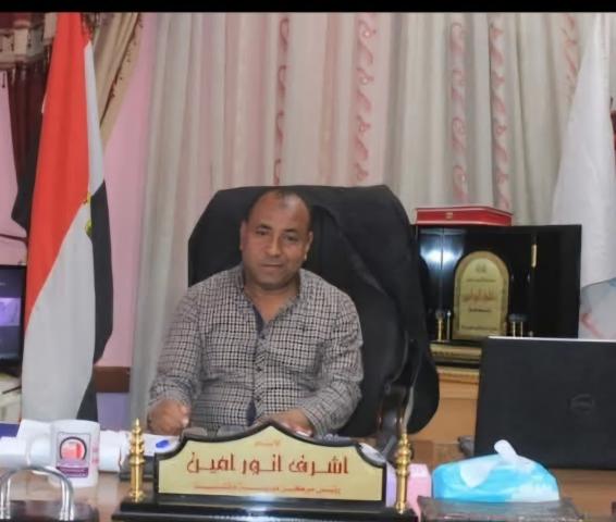 أشرف أنور ، رئيس مدينة دشنا
