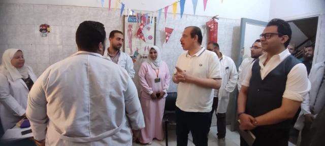 جولة مفاجئة لـ نائب وزير الصحة