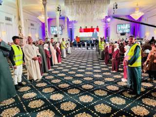 محافظ قنا يُكرِّم 140 فائزًا...