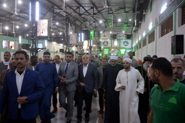 محافظ الأقصر في الساحة الرضوانية