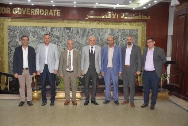 وفد الكنيسة الإنجيلية يقدم التهنئة لمحافظ الأقصر