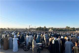 بحضور قيادات أمنية وشعبية وتنفيذية.. الآلاف...