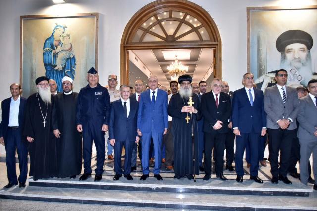 محافظ الأقصر يزور كنائس المحافظة