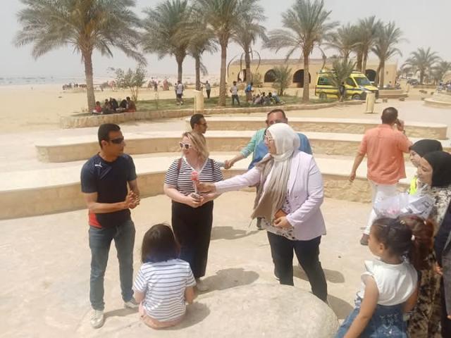 رئيس مدينة يوسف الصديق بالفيوم تستقبل السائحين