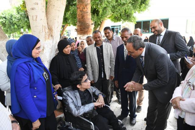 محافظ قنا يشارك في حفل