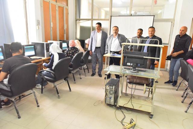 محافظ أسيوط يتفقد مركز تدريب علوم الحاسب