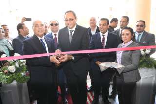 محافظ قنا ورئيس هيئة النيابة...